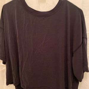 Cropped oversized lululemon shirt